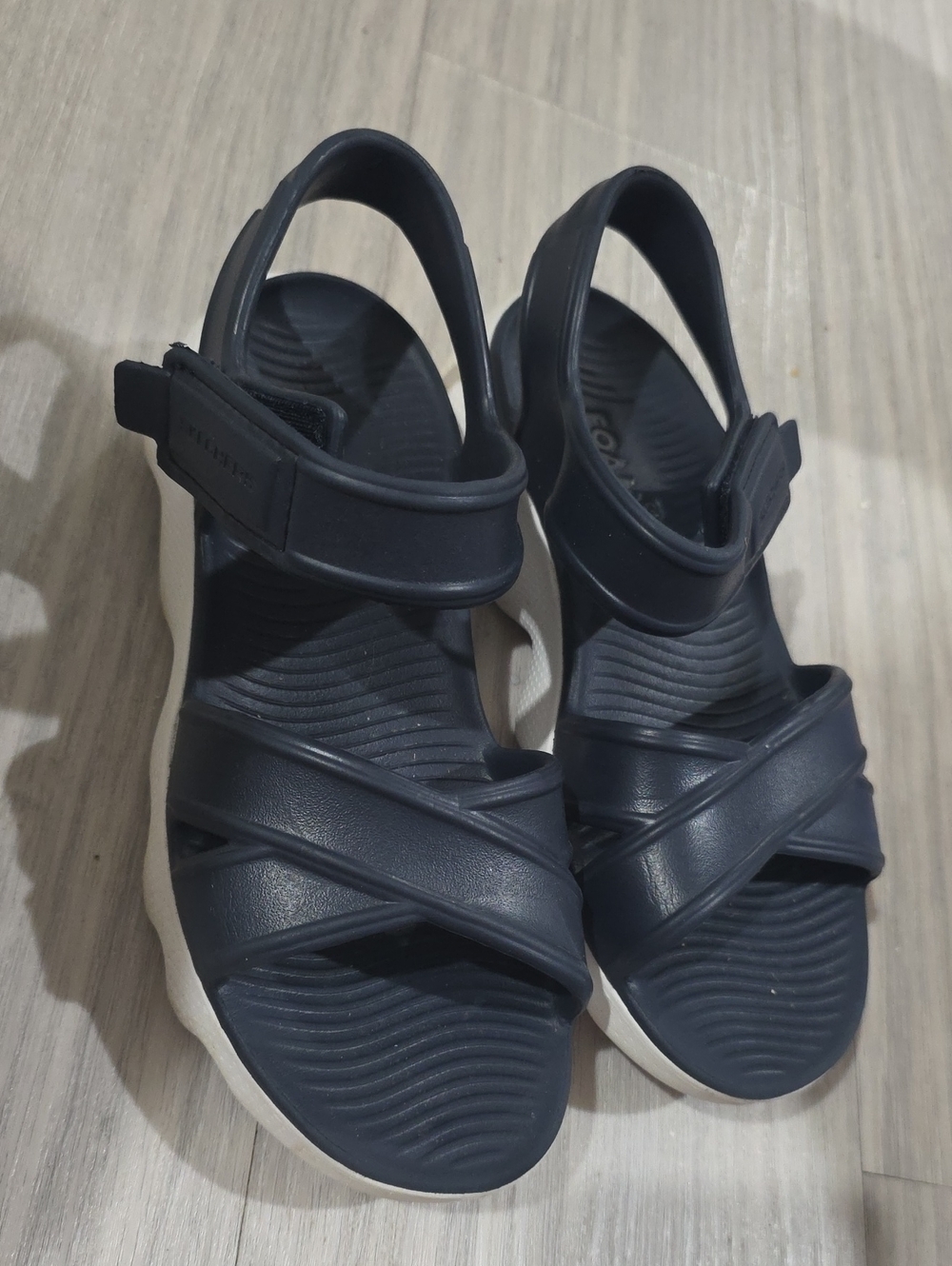 Navy Foam Crisscross Sandals with White Platform Skechers